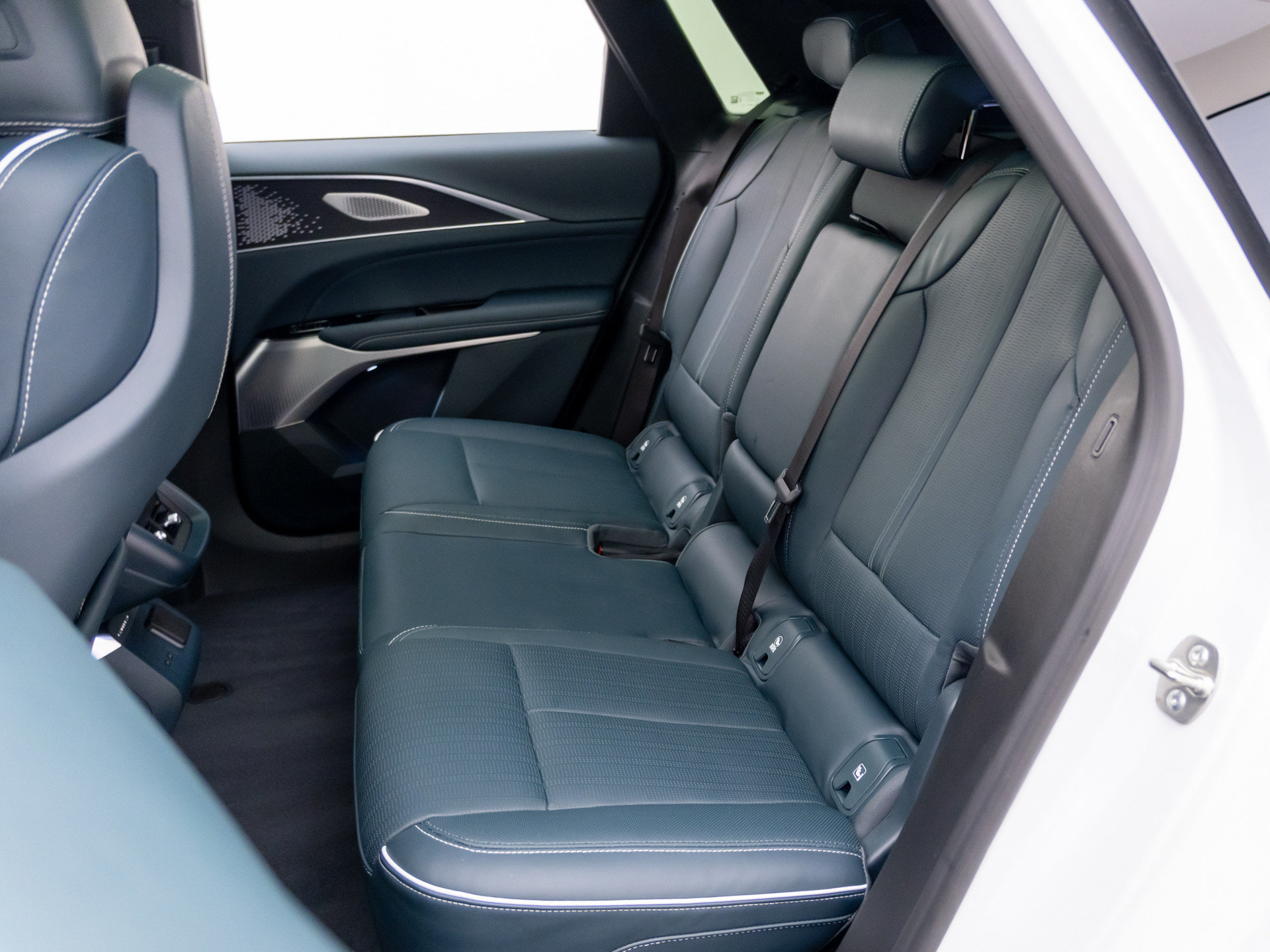 Used 2025 Cadillac Lyriq Luxury w/ Nappa Leather Package AWD/4WD image 20