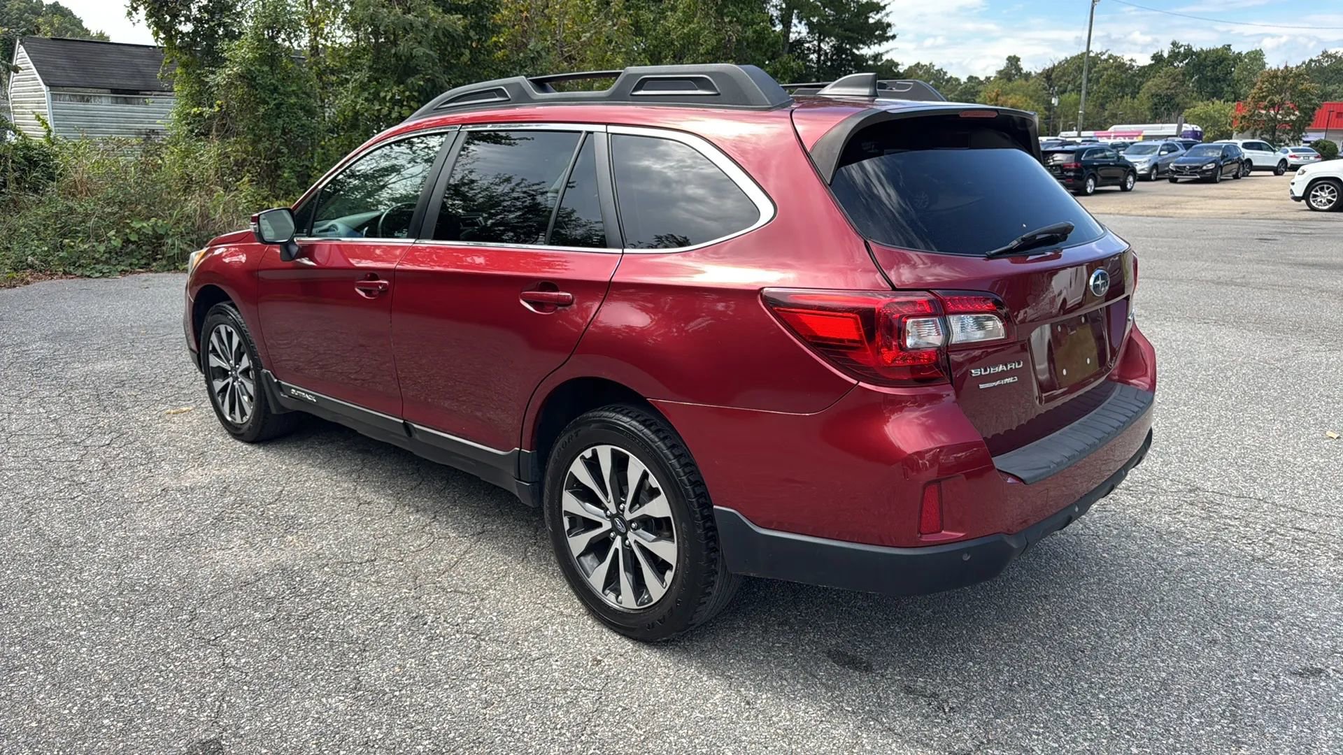 Used 2017 Subaru Outback 2.5i Limited image 7