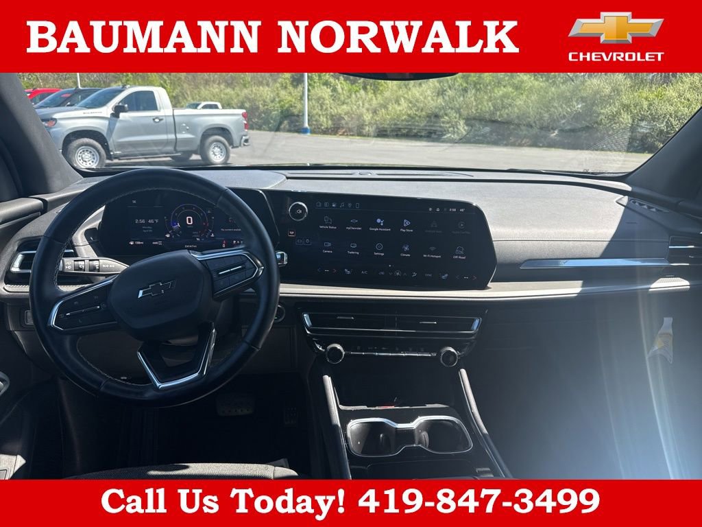 Used 2025 Chevrolet Traverse LT w/ Midnight/Sport Edition AWD/4WD image 37