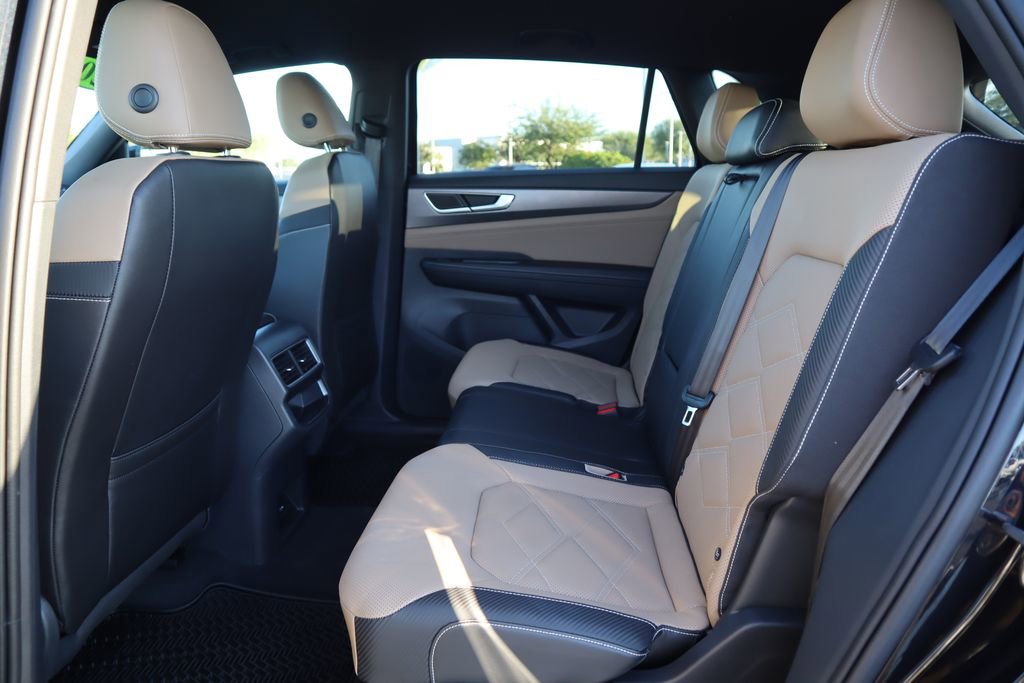 Used 2024 Volkswagen Atlas Cross Sport SE image 20