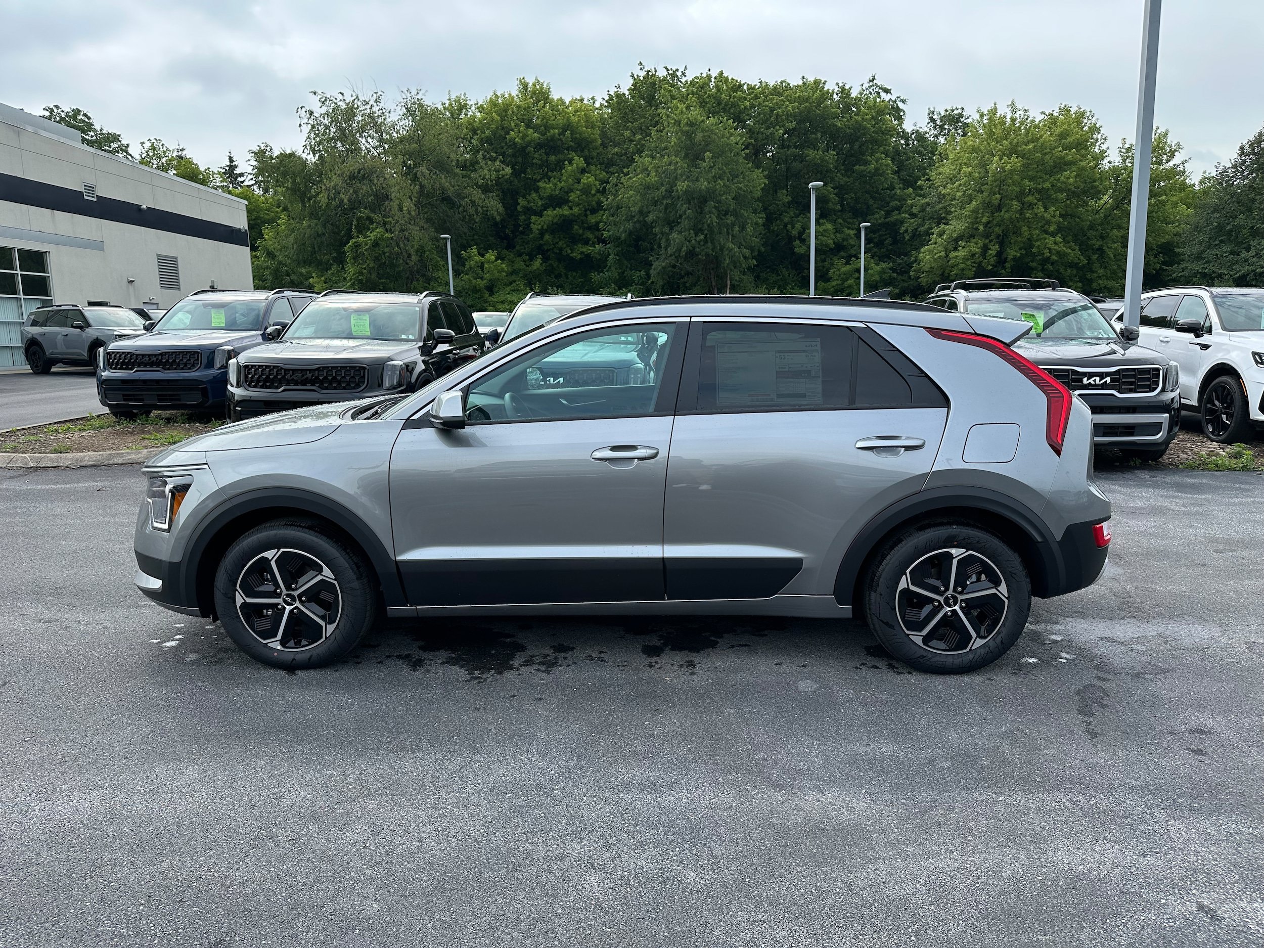 New 2026 Kia Niro LX FWD image 8