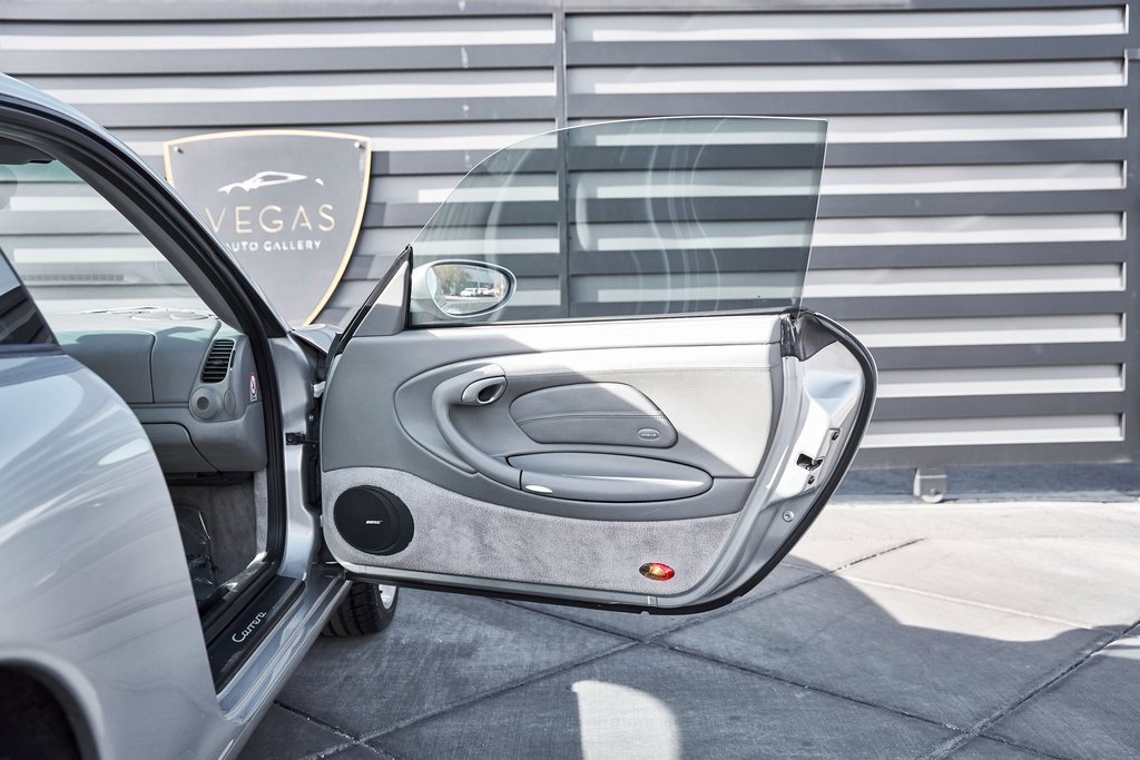 Used 2002 Porsche 911 Carrera image 25