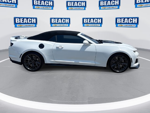 Used 2022 Chevrolet Camaro ZL1 RWD image 9