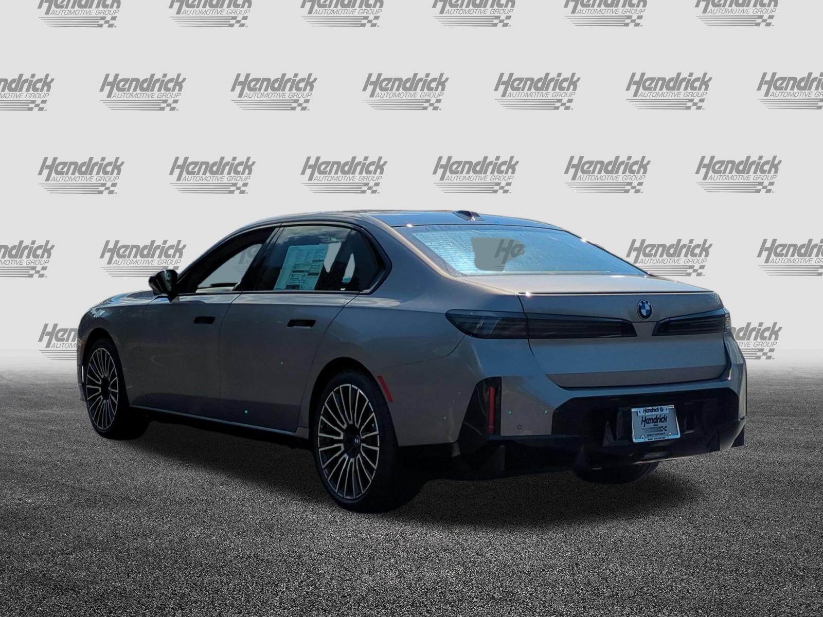 New 2027 BMW i7 xDrive50 w/ Executive Package AWD/4WD image 8