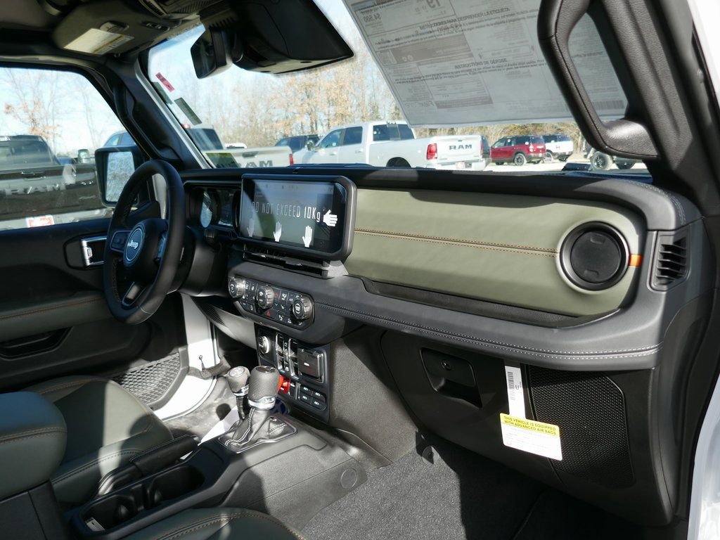 New 2026 Jeep Gladiator Mojave image 11