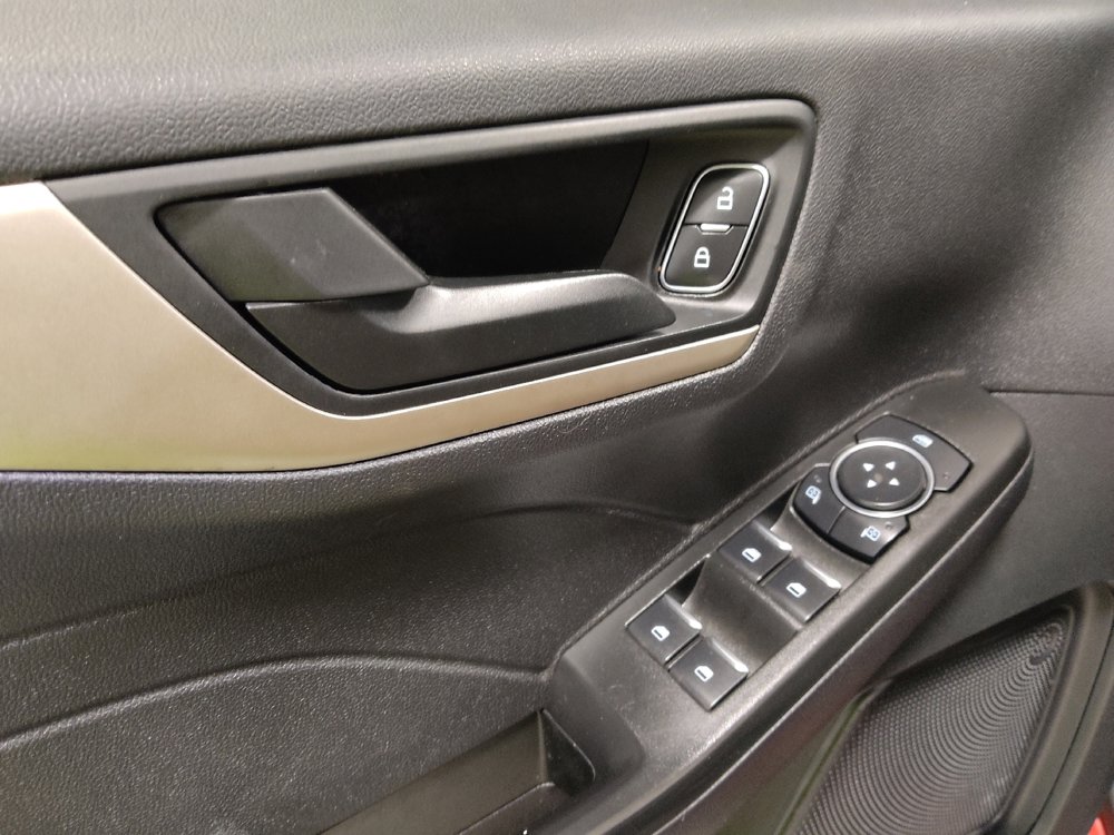 Used 2022 Ford Escape SE w/ Cold Weather Package image 27