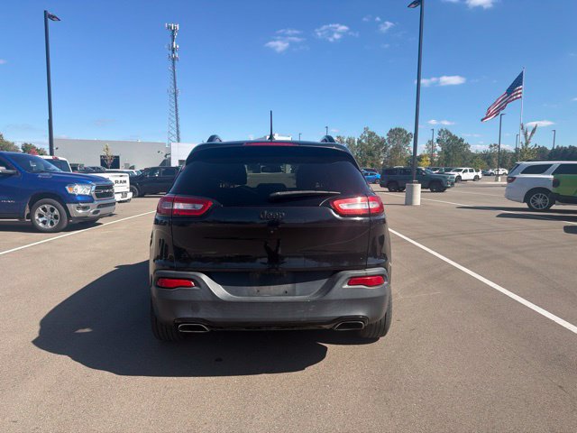 Used 2016 Jeep Cherokee Sport w/ Cold Weather Group AWD/4WD image 6
