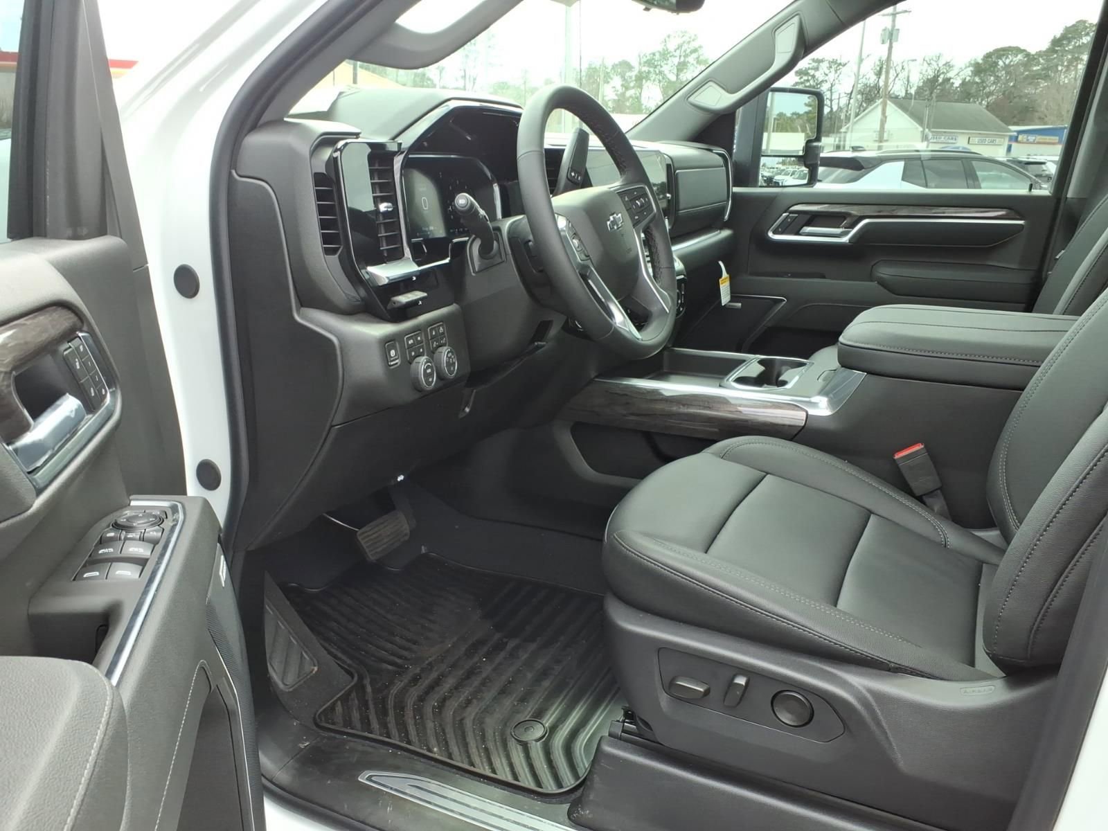 New 2026 Chevrolet Silverado 2500 LTZ w/ LTZ Plus Package image 9