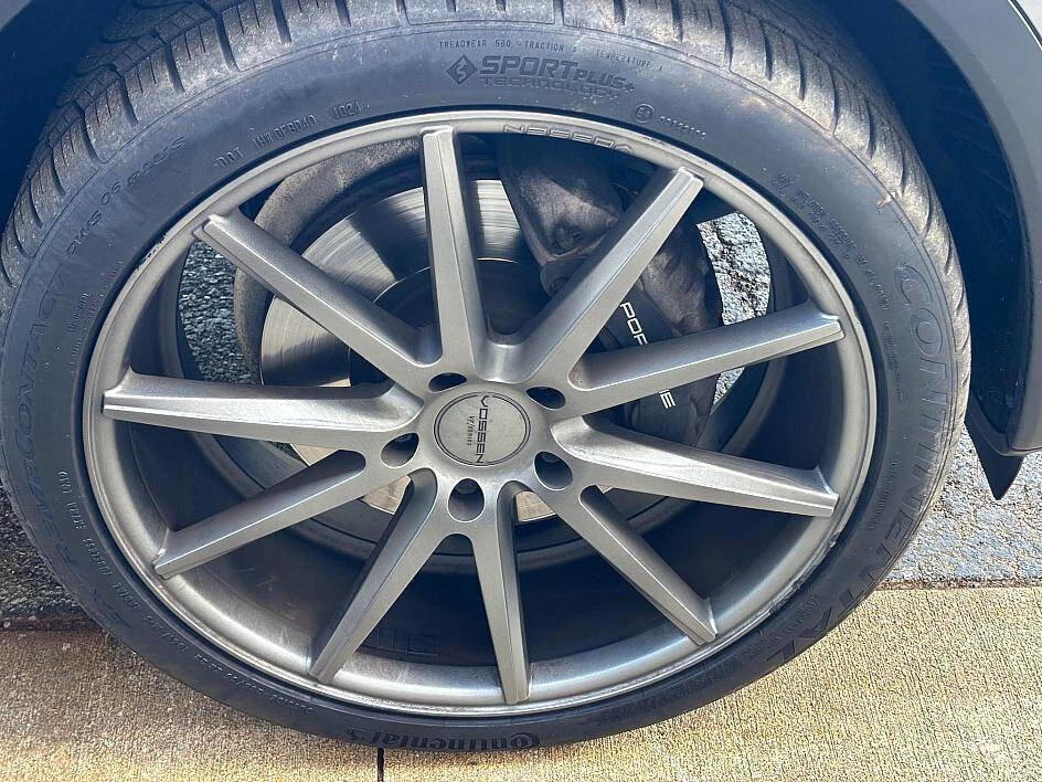 Used 2014 Porsche Cayenne Diesel Platinum Edition image 12