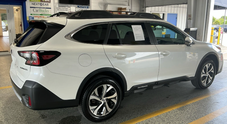 Used 2021 Subaru Outback Limited AWD/4WD image 3