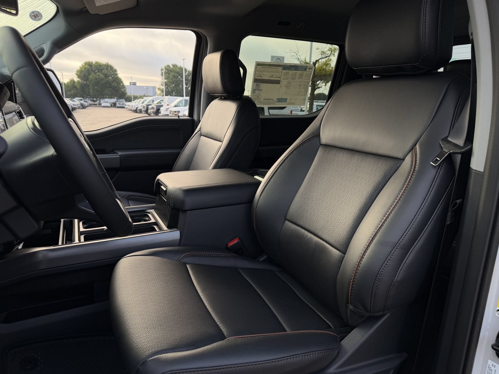 New 2026 Ford F350 Lariat w/ Black Appearance Package AWD/4WD image 24