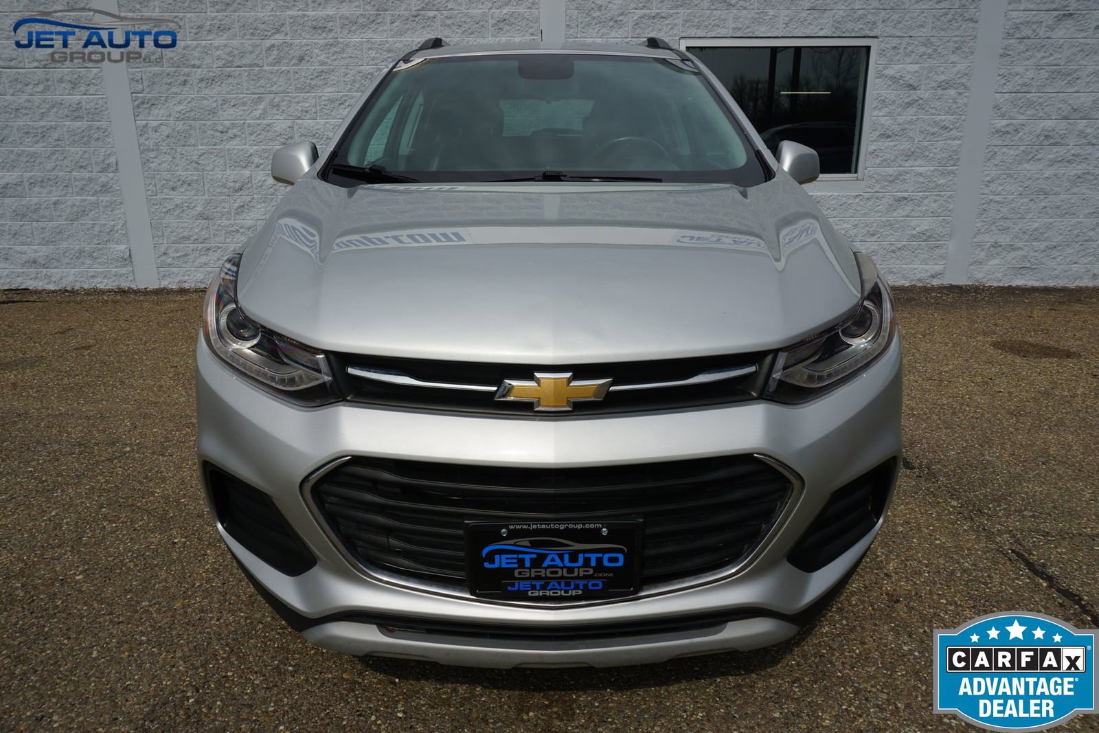 Used 2020 Chevrolet Trax LT w/ LT Convenience Package image 2