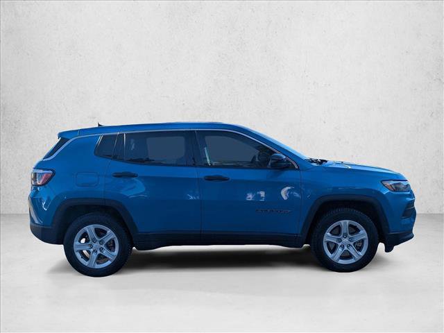 Used 2023 Jeep Compass Sport image 4