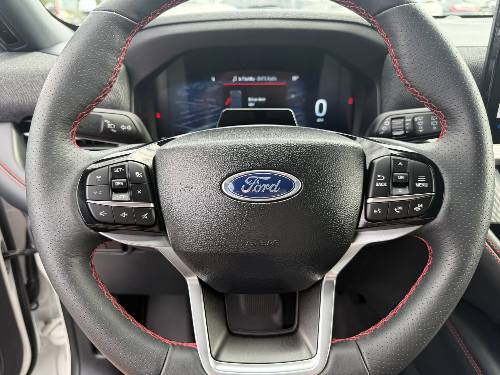 Certified 2025 Ford Explorer ST-Line AWD/4WD image 35