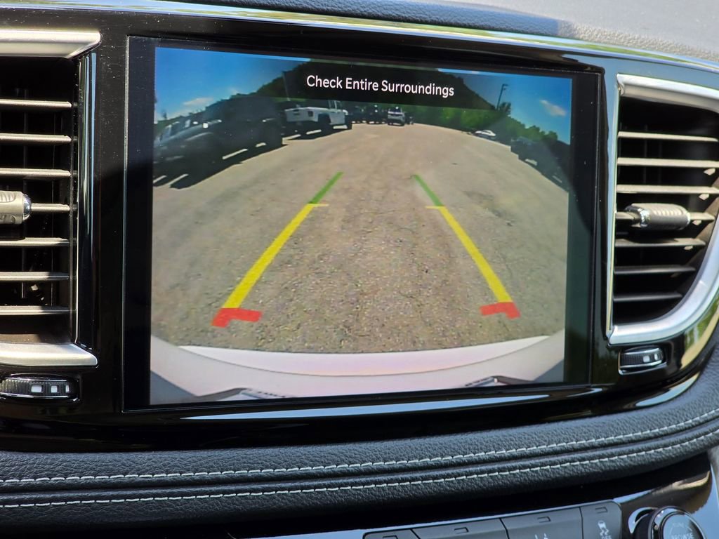 Used 2024 Chrysler Pacifica Limited FWD image 10
