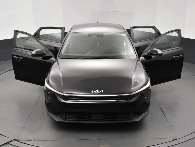 Used 2025 Kia K4 FWD image 10