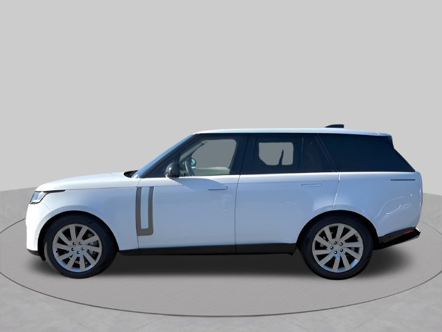 Used 2023 Land Rover Range Rover SE AWD/4WD image 2