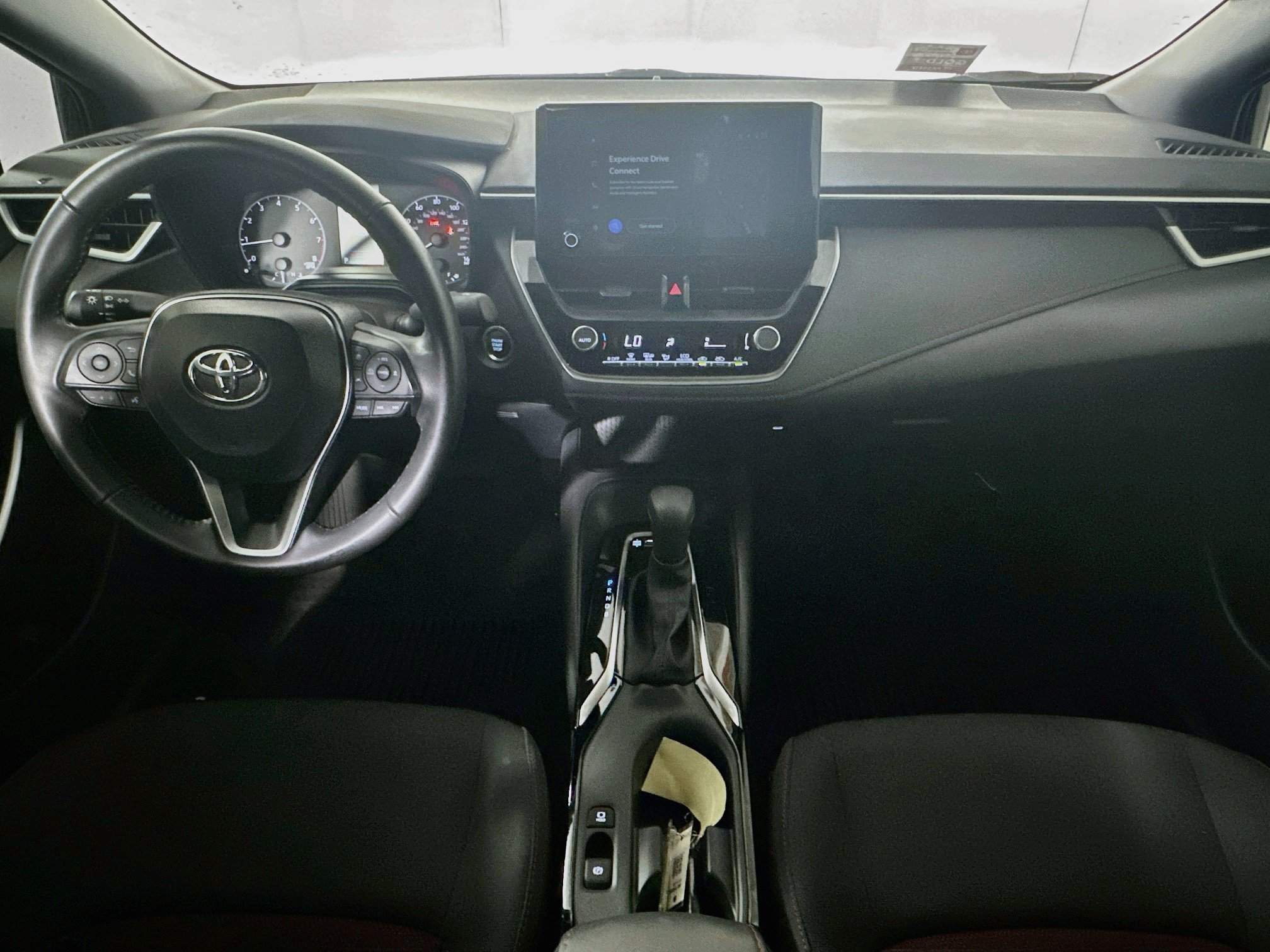 Certified 2025 Toyota Corolla SE FWD image 27