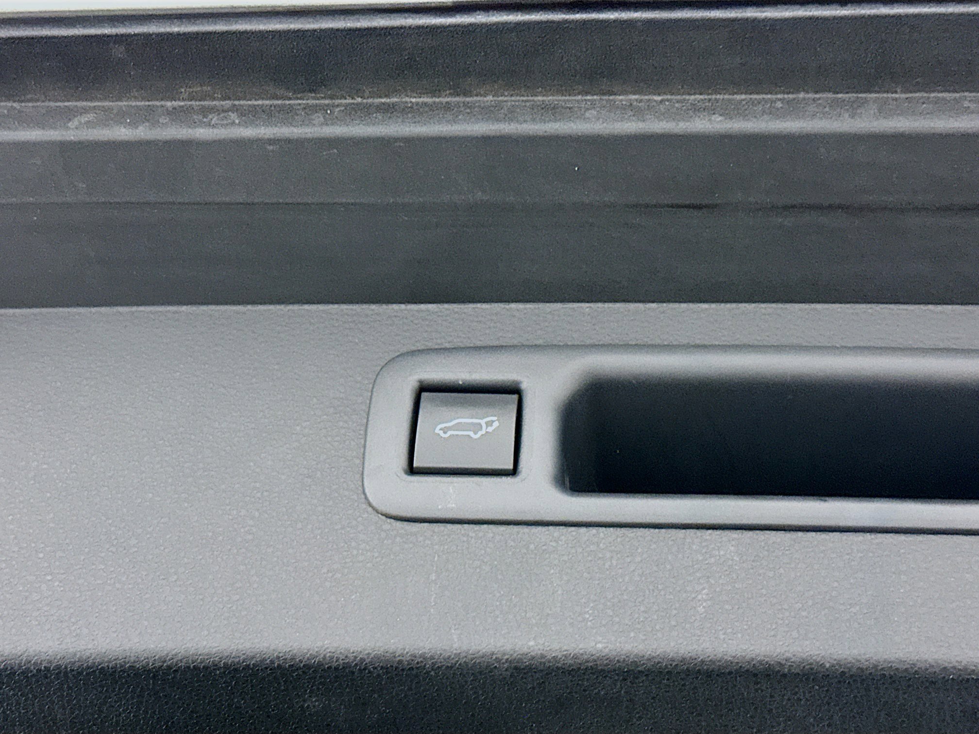 Used 2024 Toyota Highlander LE image 32