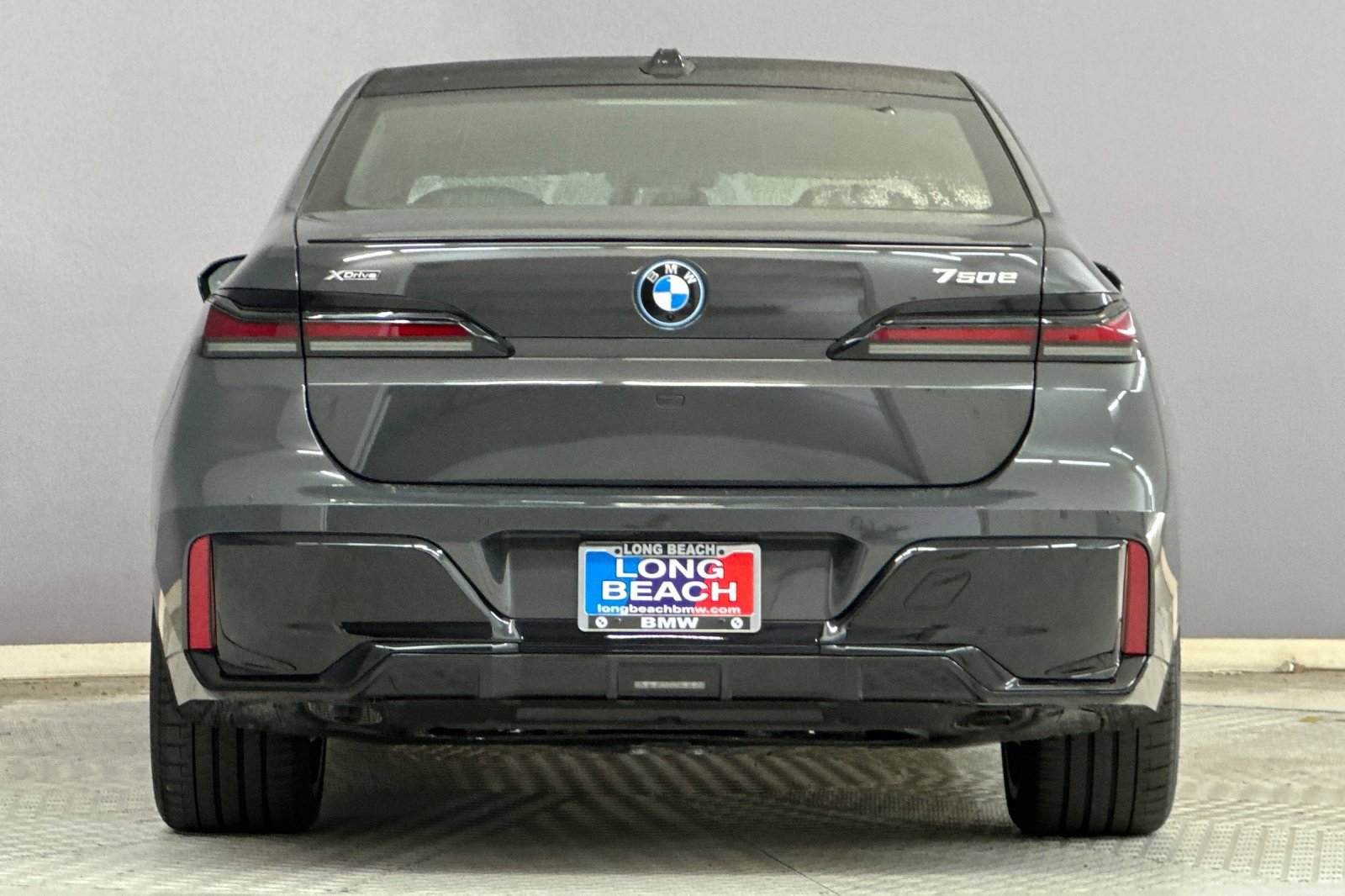 New 2026 BMW 750e xDrive w/ Executive Package AWD/4WD image 9