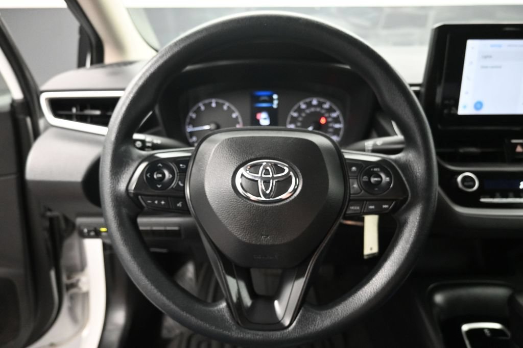 Used 2023 Toyota Corolla LE FWD image 18