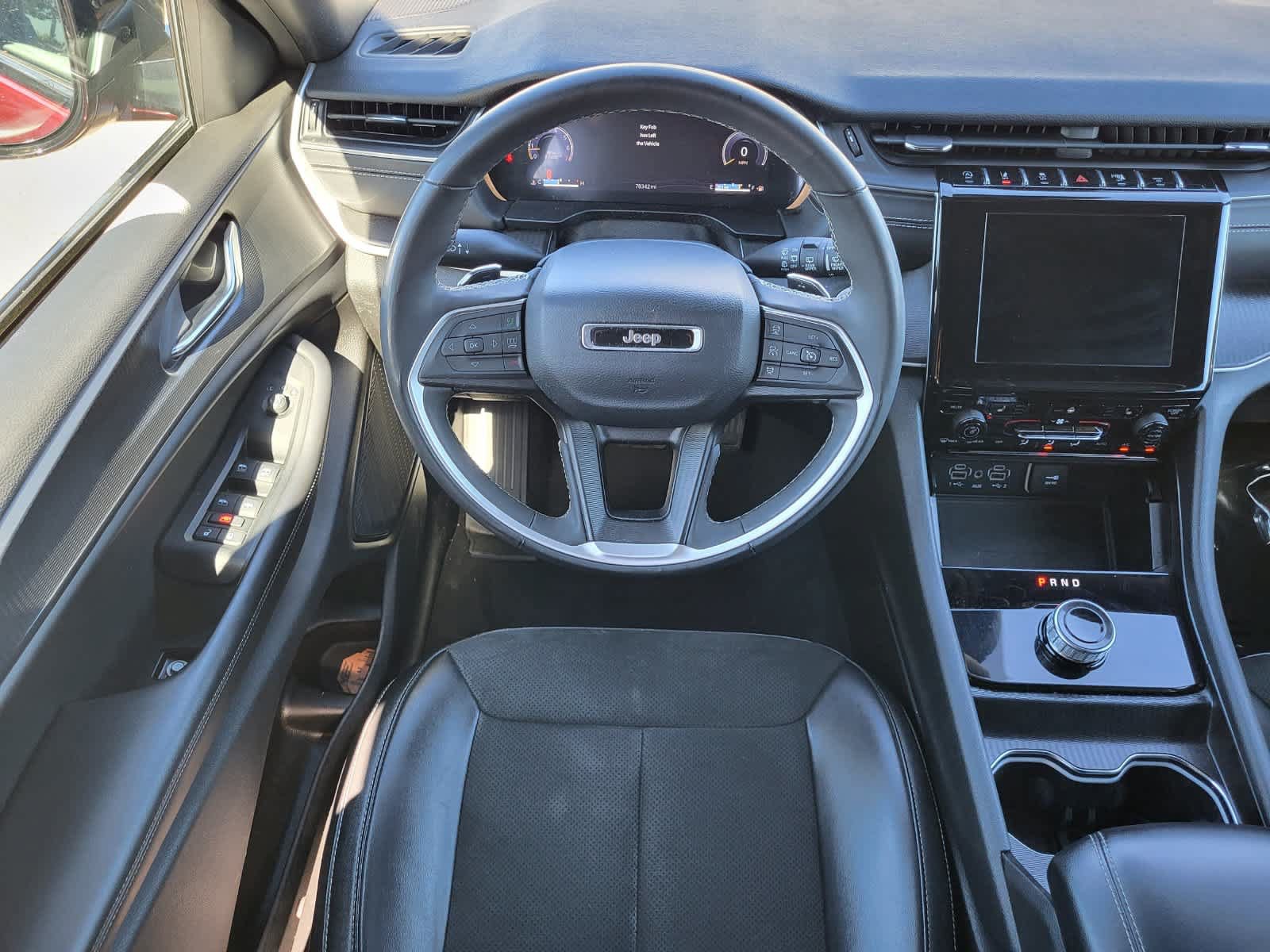Used 2024 Jeep Grand Cherokee Altitude AWD/4WD image 24