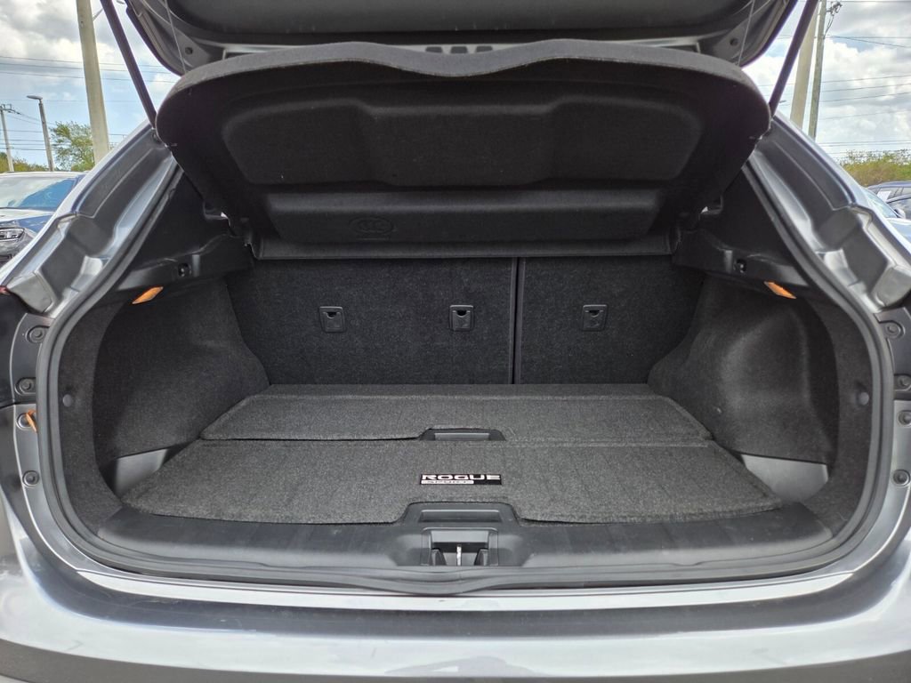 Used 2018 Nissan Rogue Sport SV image 15