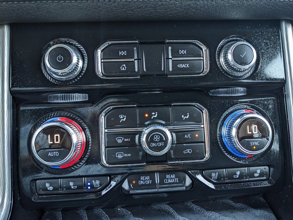 Used 2024 GMC Yukon XL Denali image 33