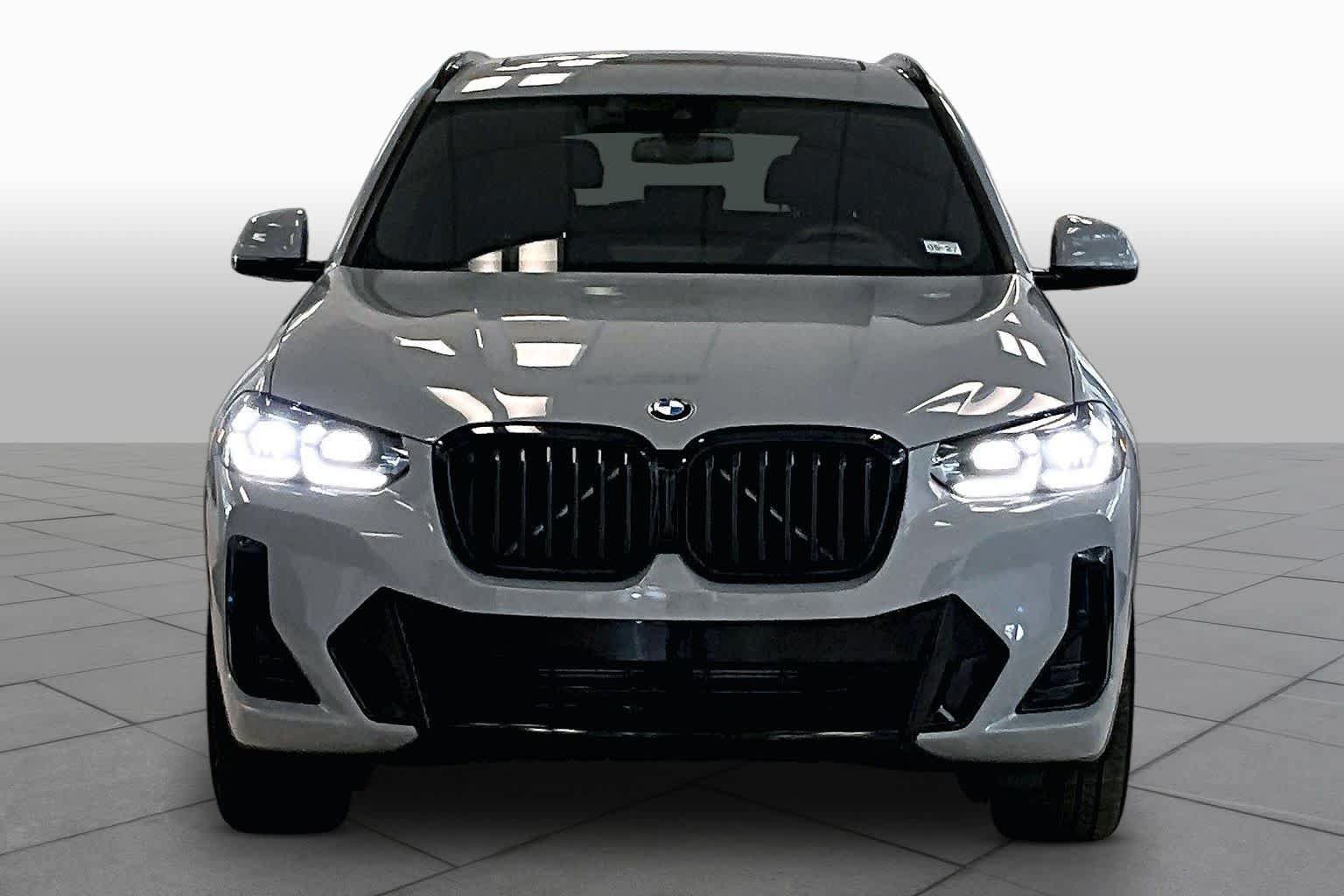 Used 2023 BMW X3 sDrive30i w/ M Sport Package RWD image 3