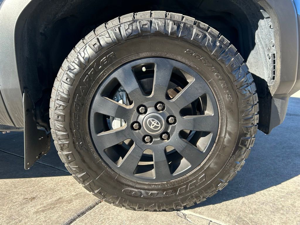 Used 2024 Toyota Land Cruiser image 32