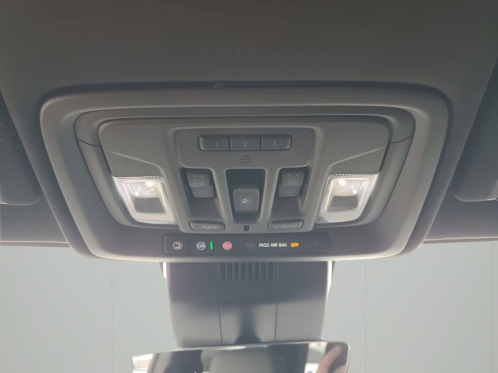 Used 2023 Chevrolet Silverado 1500 ZR2 w/ Technology Package image 42