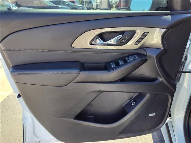Certified 2023 Chevrolet Traverse Premier w/ LPO, Cargo Package FWD image 14
