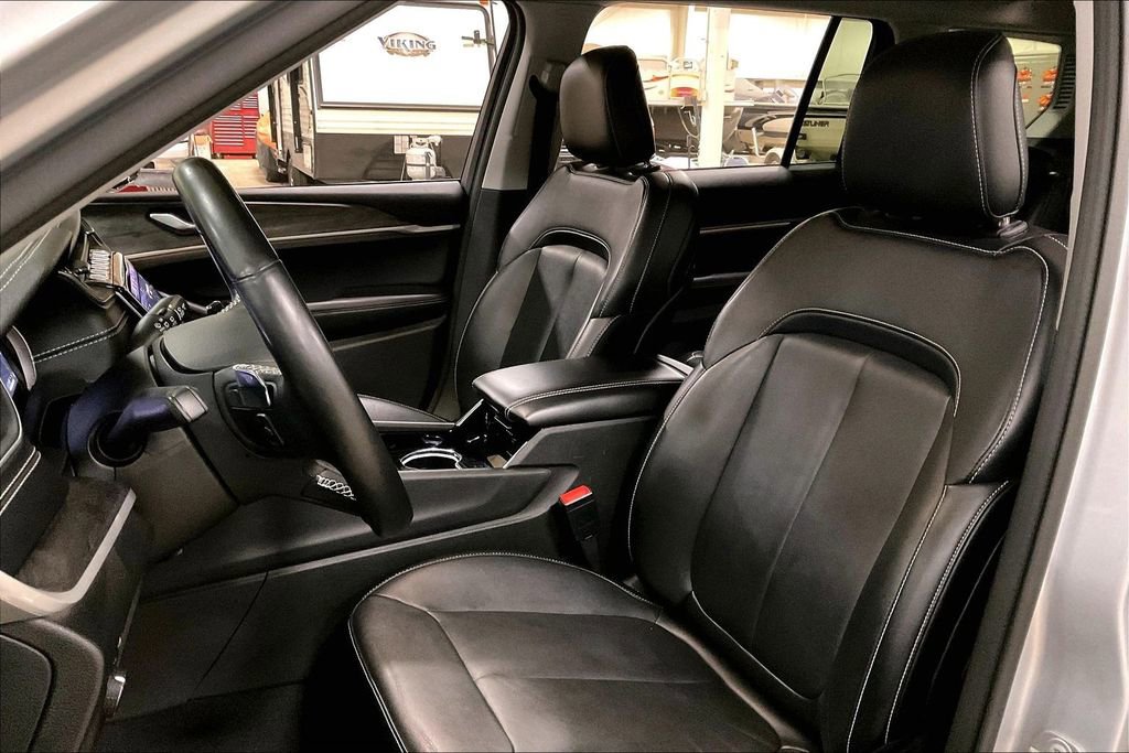 Used 2021 Jeep Grand Cherokee L Limited image 24