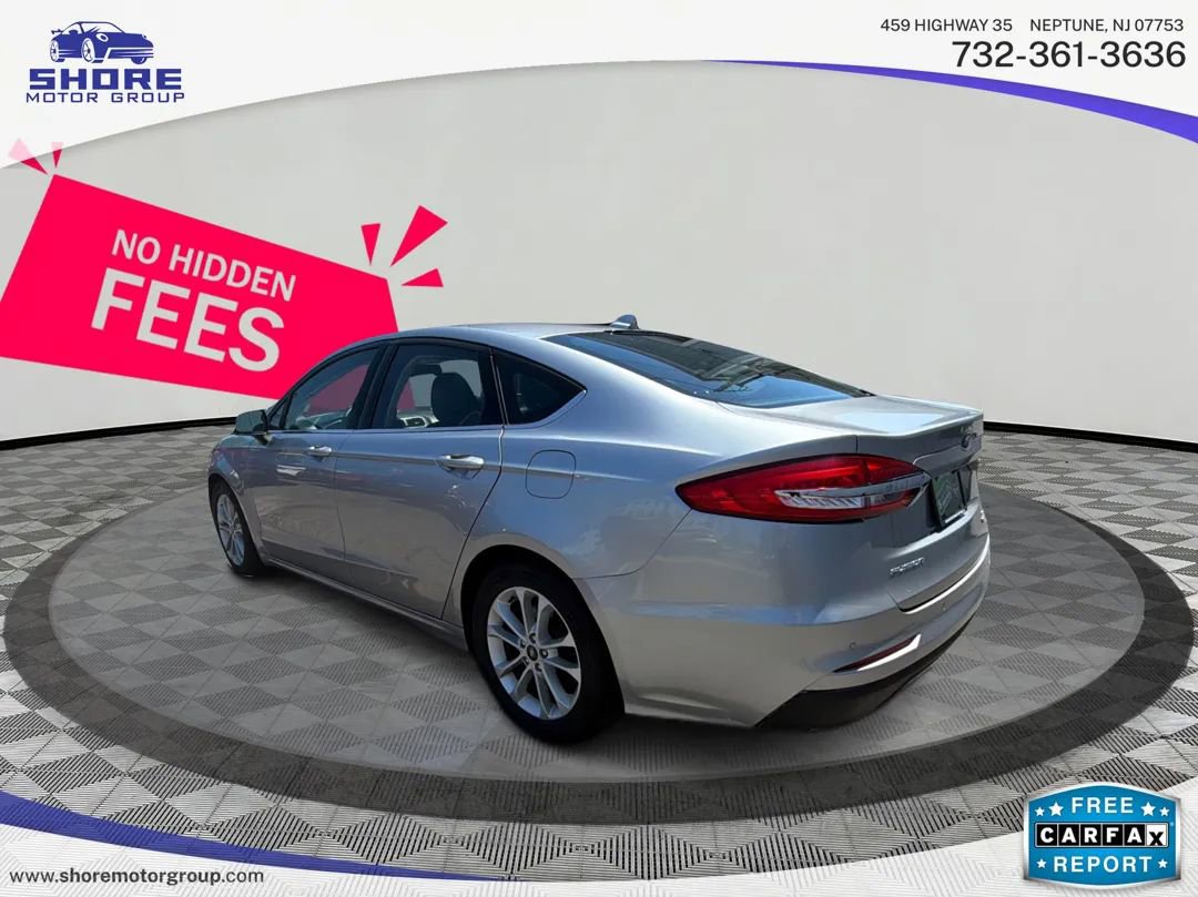 Used 2020 Ford Fusion SE FWD image 5