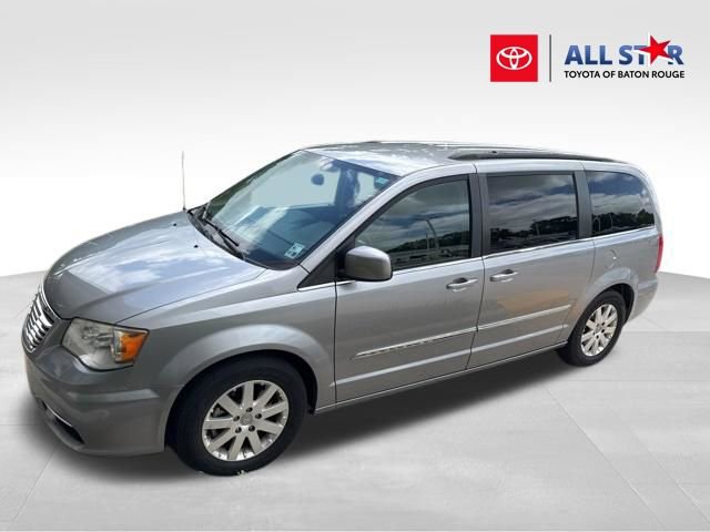 Used 2016 Chrysler Town & Country Touring image 1