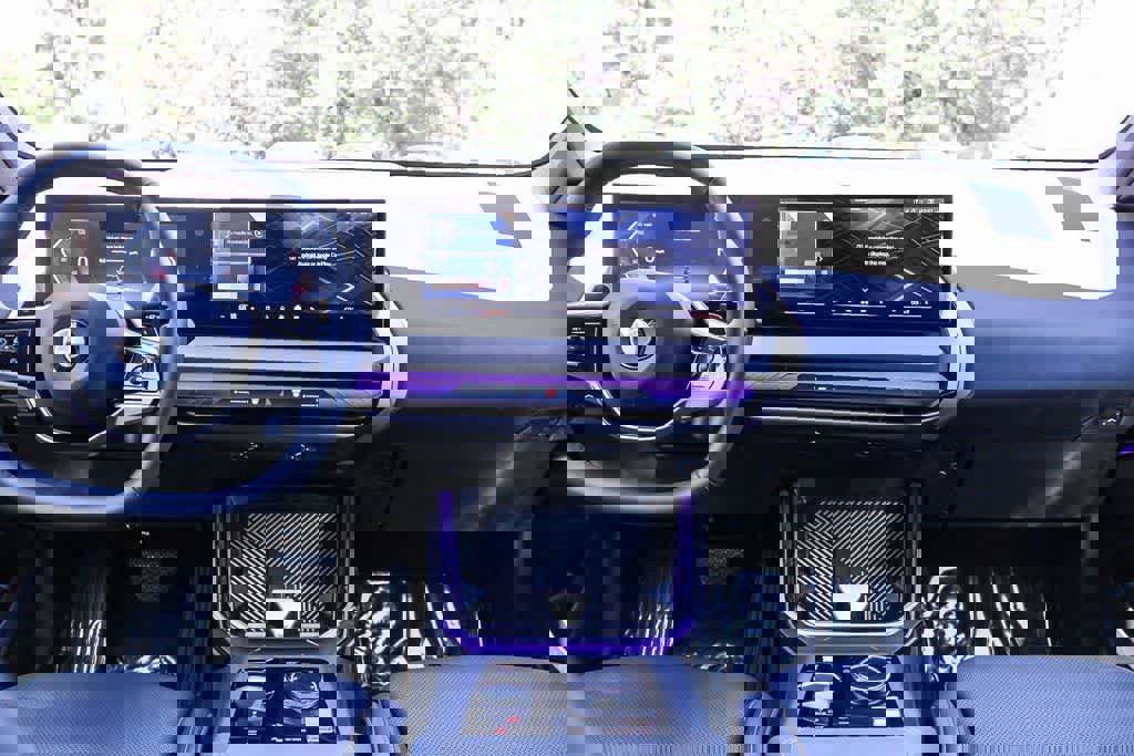 Used 2025 BMW X3 xDrive30i w/ Convenience Package AWD/4WD image 13