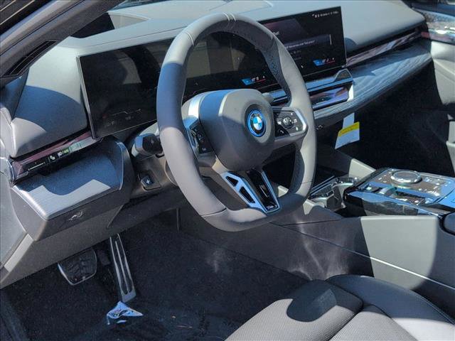 New 2026 BMW i5 eDrive40 w/ M Sport Package image 3