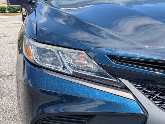 Used 2019 Toyota Camry SE w/ Convenience Package FWD image 10