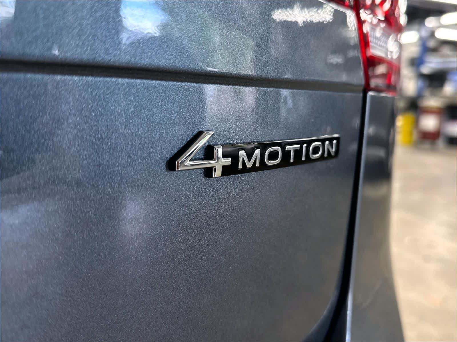 Used 2024 Volkswagen Tiguan Wolfsburg Edition AWD/4WD image 27