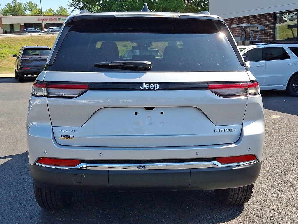 New 2025 Jeep Grand Cherokee Limited image 5