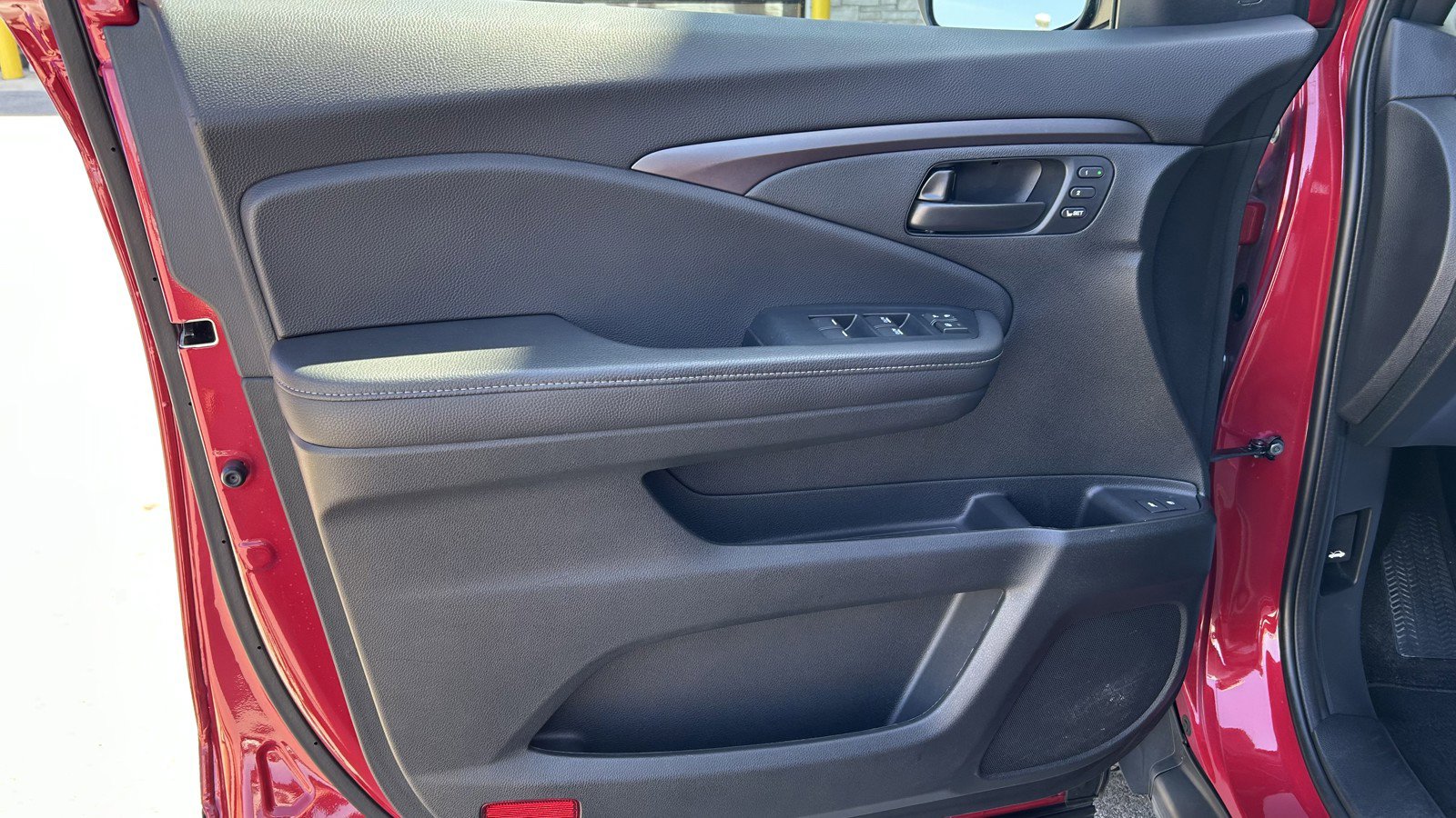 Used 2023 Honda Passport EX-L image 10