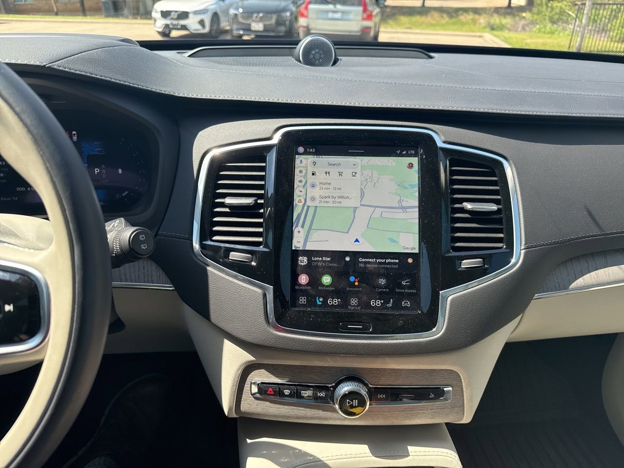 Used 2025 Volvo XC90 B6 Ultra w/ Lounge Package image 28