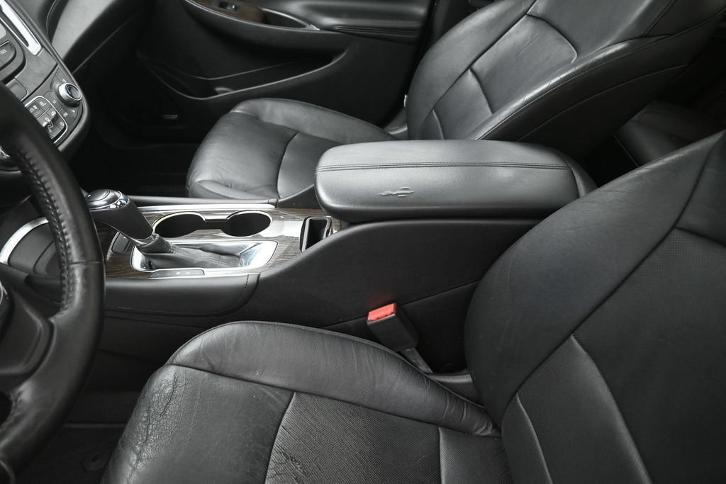Used 2016 Chevrolet Malibu Premier FWD image 20