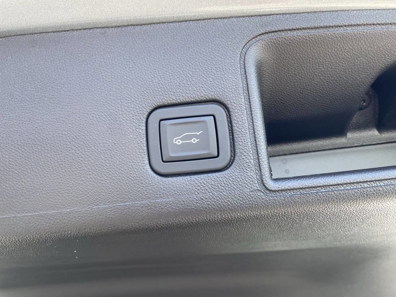 Used 2024 GMC Terrain SLE w/ Driver Convenience Package AWD/4WD image 6