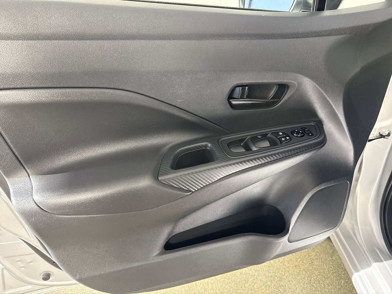 Certified 2025 Nissan Versa S FWD image 20