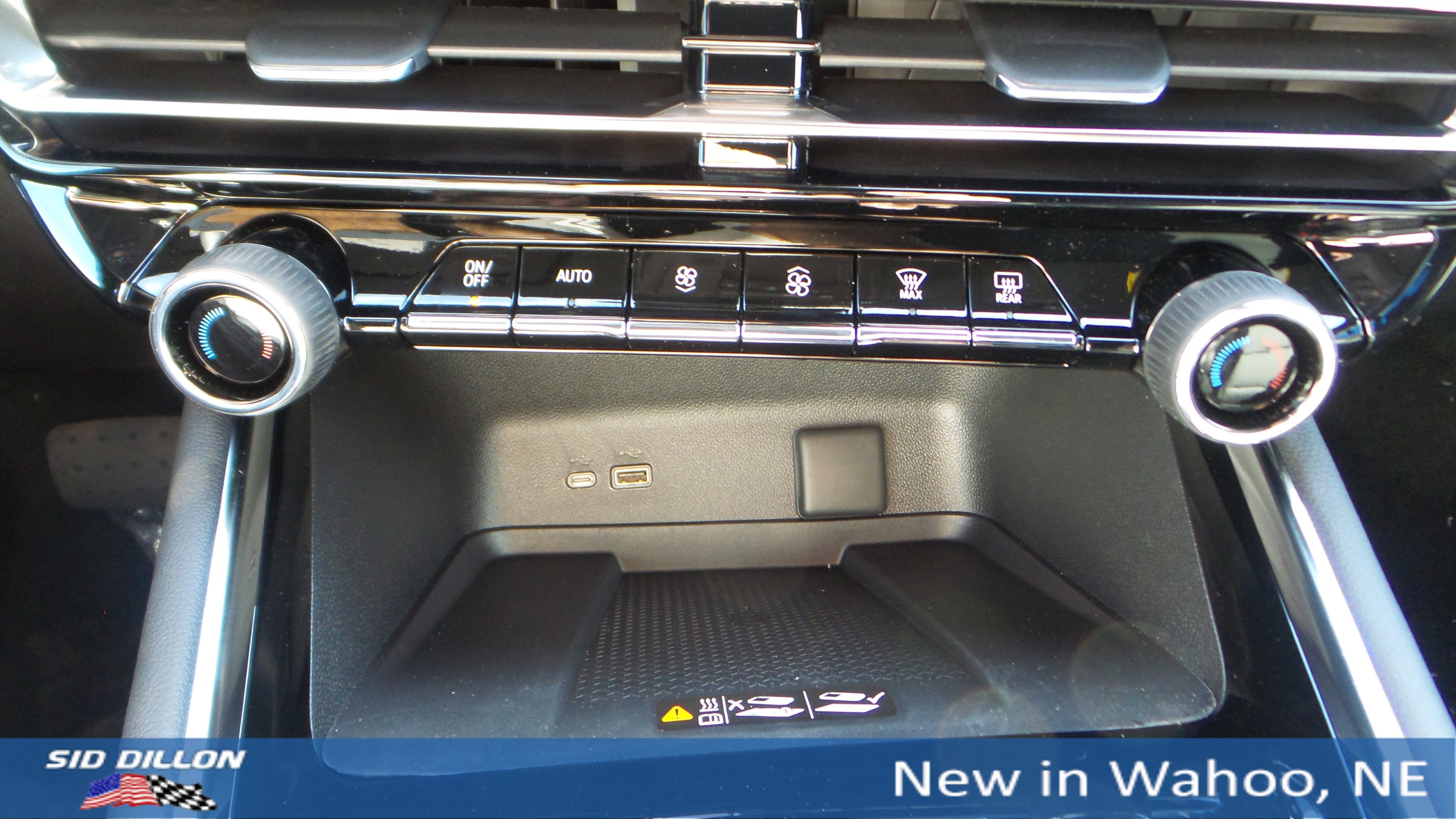 New 2026 Chevrolet Traverse LT w/ Sun and Wheel Package image 17