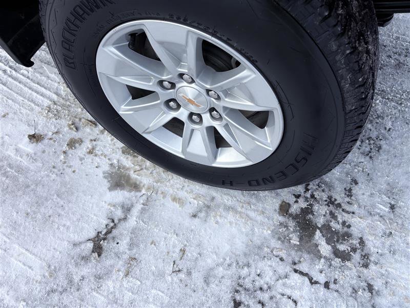 Used 2025 Chevrolet Silverado 1500 LT image 6