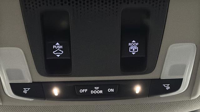 Used 2023 Honda Pilot Touring image 18