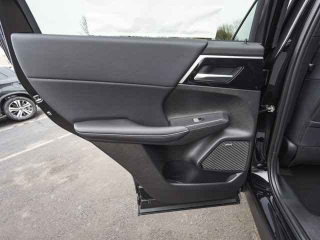 New 2026 Mitsubishi Outlander SE AWD/4WD image 12