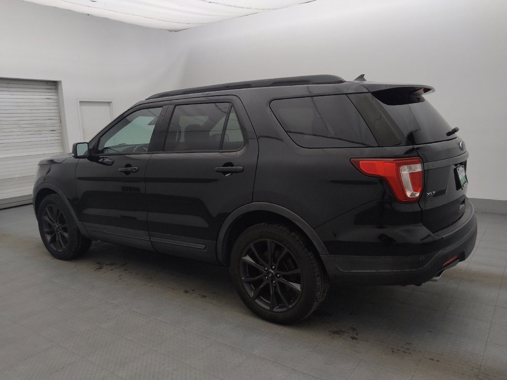 Used 2018 Ford Explorer XLT w/ Equipment Group 202A image 3